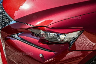 Крашенный комплект. Реснички на фары Lexus IS 3(III) (2013-2016) ЦВЕТ Красный 3R1 + УСТАНОВОЧНЫЙ КОМПЛЕКТ